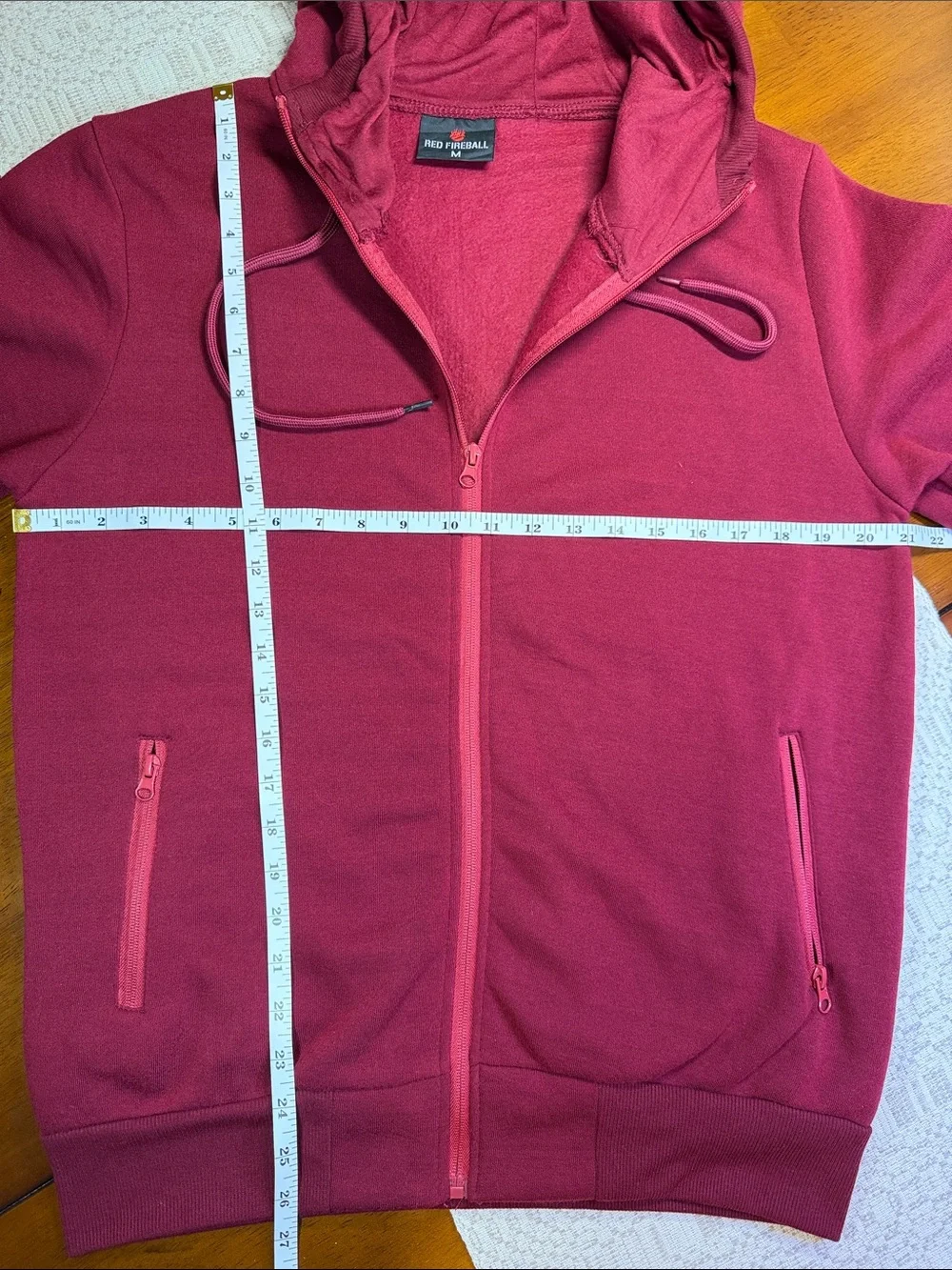 Men’s Solid Maroon Zip-Up Hoodie